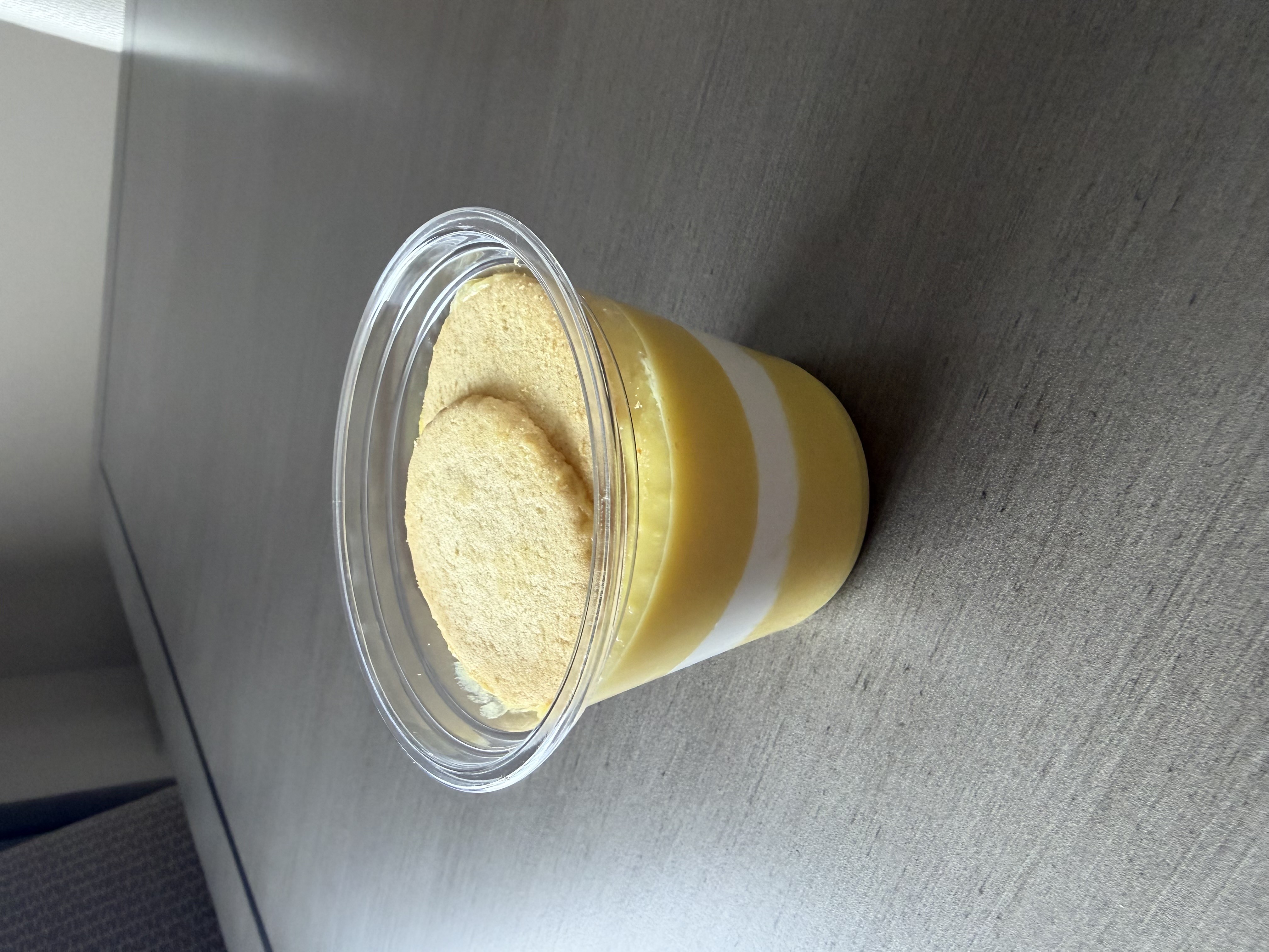 Lemon protein pudding cup